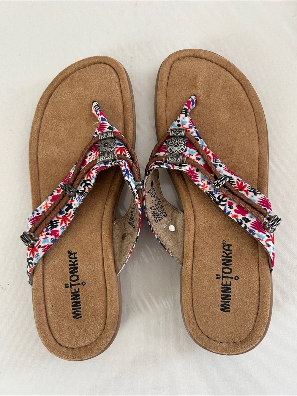 NWOB Minnetonka Tan Suede Flip Sandals with Red & Blue Floral Straps